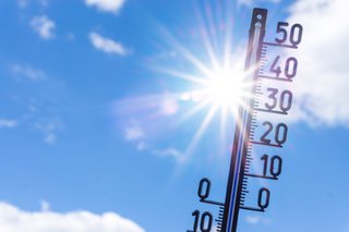 Heiße Temperaturen im Sommer