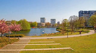 Rathaus Marl mit Citysee - eine Oase in der Stadt